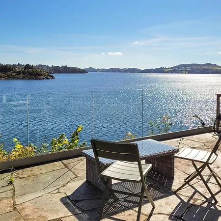 Holiday home 2 Bedroom Stunning In Forresfjorden Sorvag (Tysvaer)
