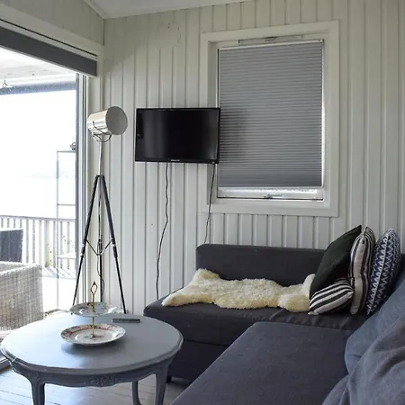 2 Bedroom Stunning In Forresfjorden Sorvag (Tysvaer)