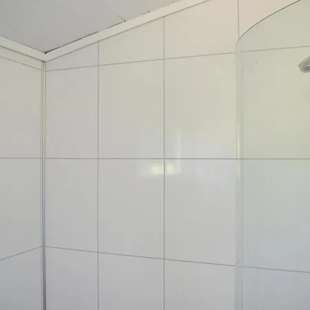 2 Bedroom Stunning In Forresfjorden * Sorvag (Tysvaer)